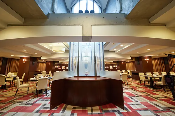 5F レストラン「Gastronomique　Le Mont」